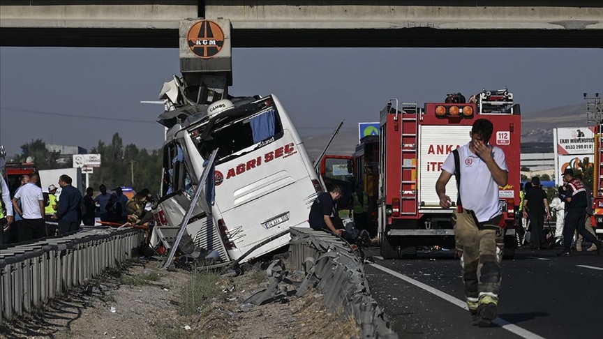 Polatlı Yakınlarında Yolcu Otobüsü Köprü Ayağına Çarptı, 9 Kişi Öldü 26 Kişi Yaralandı