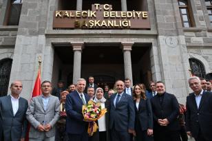 Kalecik Belediyesi’nden çiftçiye Silaj desteği